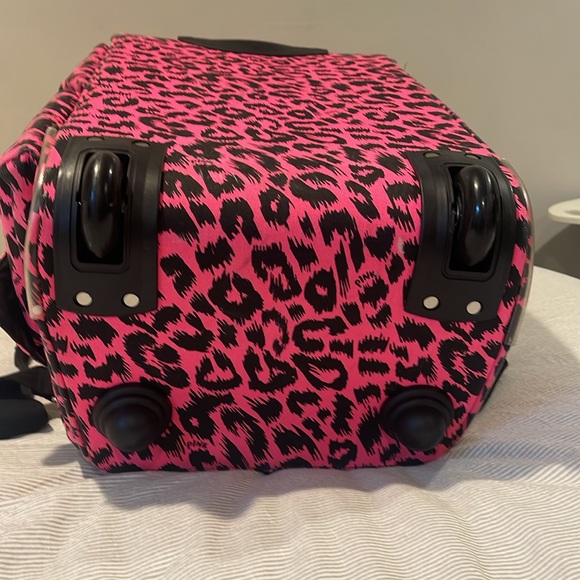 Vintage PINK Victorias Secret Travel Luggage in Pink Leopard Print - Picture 15 of 16
